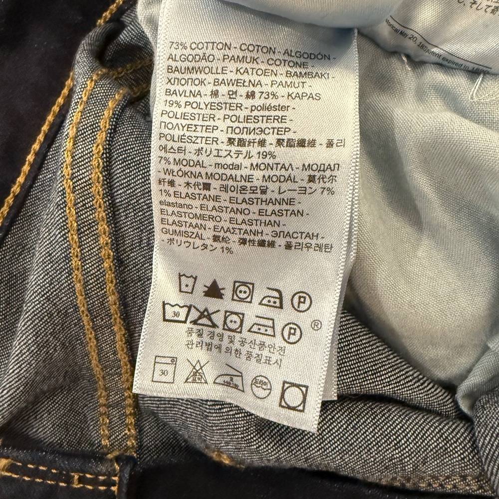 Levi’s 721 High Rise Skinny jeans - Picture 6 of 6